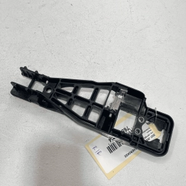 JEEP GRAND CHEROKEE 11-21 REAR RIGHT PASSENGER DOOR EXTERIOR HANDLE BRACKET