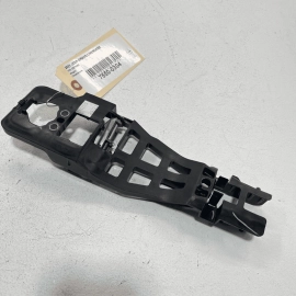 JEEP GRAND CHEROKEE 11-21 REAR RIGHT PASSENGER DOOR EXTERIOR HANDLE BRACKET