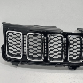 JEEP GRAND CHEROKEE 2016-2021 FRONT BUMPER UPPER RADIATOR GRILLE OEM 1PCS