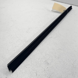 11-21 JEEP GRAND CHEROKEE FRONT RIGHT DOOR WINDOW INNER WEATHERSTRIP SEAL O