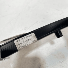 VW TOUAREG 2011-2017 FRONT PASSENGER DOOR WINDOW CORNER FIXED GLASS & SEAL 