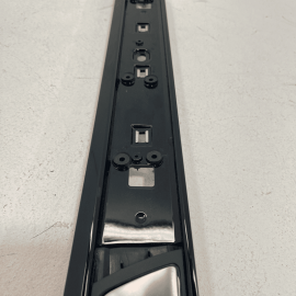 11-17 VOLKAWAGEN TOUAREG REAR LEFT DRIVER INTERIOR HANDLE TRIM W/ SPEAKER O