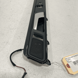 11-17 VOLKAWAGEN TOUAREG REAR LEFT DRIVER INTERIOR HANDLE TRIM W/ SPEAKER O