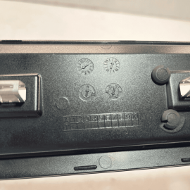 11-17 VOLKAWAGEN TOUAREG REAR LEFT DRIVER INTERIOR HANDLE TRIM W/ SPEAKER O