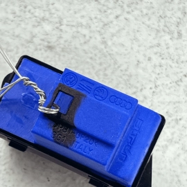 2011-2015 VOLKSWAGEN VW TOUAREG FRONT PASSENGER SIDE DOOR LOCK UNLOCK SWITC
