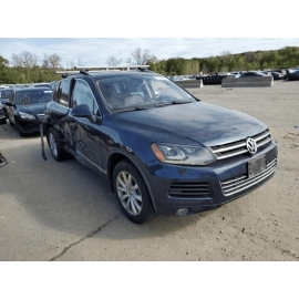 Volkswagen VW Touareg 11-17 Rear Passenger Door Window IN Wheatherstrip Sea