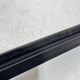 Volkswagen VW Touareg 11-17 Rear Passenger Door Window IN Wheatherstrip Sea