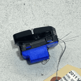 VW VOLKSWAGEN TOUAREG 2011-2015 FRONT PASSENGER SIDE DOOR LOCK UNLOCK SWITC