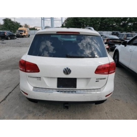 VW Touareg 2011-2014 Front Right DOOR Panel TRIM / Interior DOOR Handle OEM