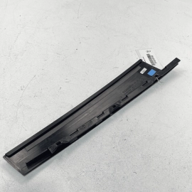 VW TOUAREG 2011-2017 FRONT PASSENGER DOOR WINDOW B PILLAR APPLIQUE MOLDING 
