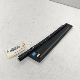 VW TOUAREG 2011-2017 FRONT PASSENGER DOOR WINDOW B PILLAR APPLIQUE MOLDING 