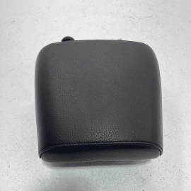 2011-17 Volkswagen Touareg Front Left or Right Seat Headrest Head Rest OEM 