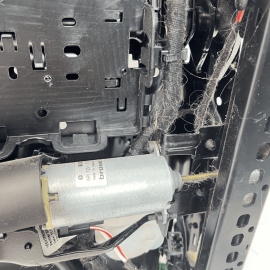 2011-2017 Volkswagen Touareg Front Passenger Seat Lower Track Frame W/ Moto