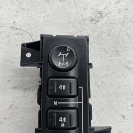HUMMER H2 2003 - 2007 AWD TRANSFER CASE SELECT CONTROL SWITCH W/ BRACKET OE HUMMER H2 2003 - 2007 AWD TRANSFER CASE SELECT CONTROL SWITCH W/ BRACKET OE