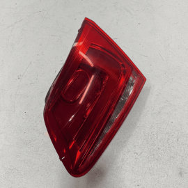 11 -13 VOLKSWAGEN TOUAREG Rear Passenger Side Inner Tail Light Lamp Assembl