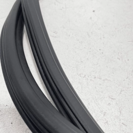 2017 - 2023 AUDI Q7 REAR RIGHT PASSENGER SIDE DOOR BODY WEATHERSTRIP SEAL O