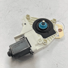 2011-17 Volkswagen Touareg Rear Right Passenger Door Window Regulator Motor 2011-17 Volkswagen Touareg Rear Right Passenger Door Window Regulator Motor