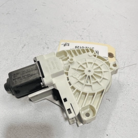 2011-17 Volkswagen Touareg Rear Right Passenger Door Window Regulator Motor 2011-17 Volkswagen Touareg Rear Right Passenger Door Window Regulator Motor