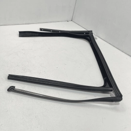 2011-17 Volkswagen Touareg Rear Passenger Door Window Glass Run Channel Sea