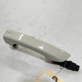VOLKSWAGEN TOUAREG 2011-2012 REAR PASSENGER SIDE EXTERIOR DOOR HANDLE OEM 1