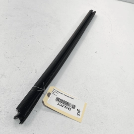 11-17 Volkswagen Touareg Rear Passenger Door Window Inner Wheatherstrip Sea