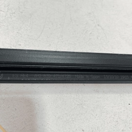 11-17 Volkswagen Touareg Rear Passenger Door Window Inner Wheatherstrip Sea