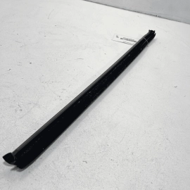 11-17 Volkswagen Touareg Rear Passenger Door Window Inner Wheatherstrip Sea