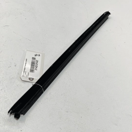 11-17 Volkswagen Touareg Rear Passenger Door Window Inner Wheatherstrip Sea