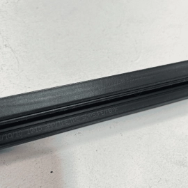 11-17 Volkswagen Touareg Rear Passenger Door Window Inner Wheatherstrip Sea