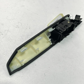 VOLKSWAGEN TOUAREG 2011-17 REAR LEFT DRIVER SIDE INTERIOR DOOR PANEL ARMRES