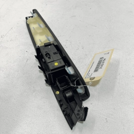 VOLKSWAGEN TOUAREG 2011-17 REAR LEFT DRIVER SIDE INTERIOR DOOR PANEL ARMRES