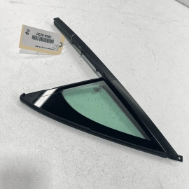 2011-2017 VW TOUAREG FRONT PASSENGER DOOR WINDOW CORNER FIXED GLASS & SEAL 