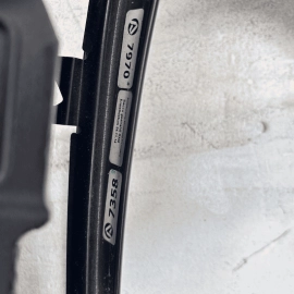 2010-2016 PORSCHE PANAMERA REAR DRIVER DOOR WINDOW REGULATOR & CARRIER PANE