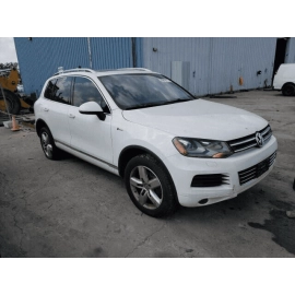 VW TOUAREG 2011-2017 REAR LEFT DRIVER DOOR WINDOW B PILLAR APPLIQUE MOLDING
