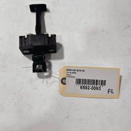 2017-2020 BMW 430I F36 FRONT LEFT DRIVER SIDE DOOR HINGE CHECK STRAP STOPPE