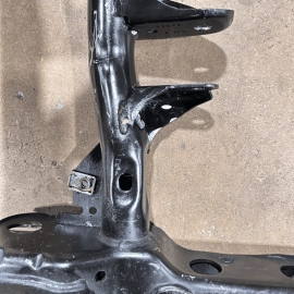 2016-2021 JEEP GRAND CHEROKEE SUBFRAME CROSSMEMBER ENGINE CRADLE FRONT  OEM