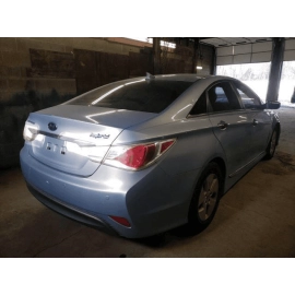 Hyundai Sonata Hybrid rear trunk hatch tailgate lid 2011-2015 692004R000
