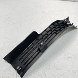 2018-23 GMC TERRAIN REAR PASSENGER RIGHT RH SIDE SILL SCUFF PLATE TRIM COVE