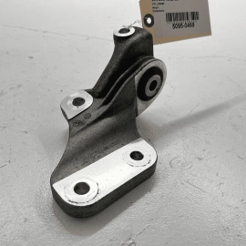 2018 - 2023 GMC TERRAIN EQUINOX TRANSMISSION LOWER MOUNT SUPPORT BRACKET OE