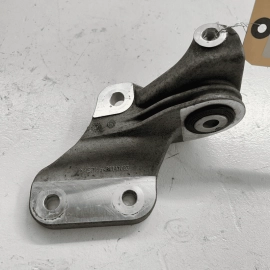 2018 - 2023 GMC TERRAIN EQUINOX TRANSMISSION LOWER MOUNT SUPPORT BRACKET OE