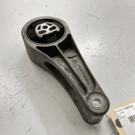 2018 - 2023 GMC TERRAIN EQUINOX TRANSMISSION LOWER MOUNT SUPPORT BRACKET OE