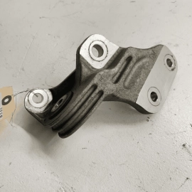 2018 - 2023 GMC TERRAIN EQUINOX TRANSMISSION LOWER MOUNT SUPPORT BRACKET OE