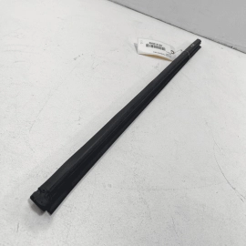 18-23 GMC TERRAIN FRONT RIGHT PASSENGER SIDE DOOR WINDOW INNER BELT SEAL OE