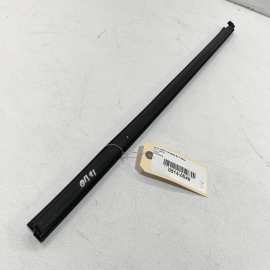 18-23 GMC TERRAIN FRONT RIGHT PASSENGER SIDE DOOR WINDOW INNER BELT SEAL OE