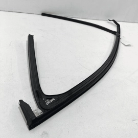 18-23 GMC TERRAIN FRONT RIGHT PASS DOOR GLASS RUN CHANNEL WEATHERSTRIP SEAL