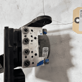 2019 GMC TERRAIN ABS ANTI LOCK BRAKE PUMP MODULE & BRACKET OEM