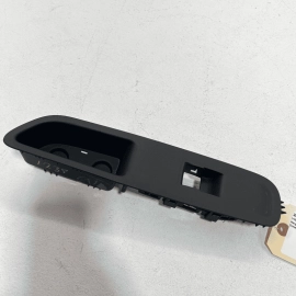 18-23 GMC TERRAIN FRONT RIGHT PASSENGER DOOR WINDOW SWITCH BEZEL TRIM PLATE