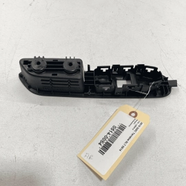 18-23 GMC TERRAIN FRONT RIGHT PASSENGER DOOR WINDOW SWITCH BEZEL TRIM PLATE