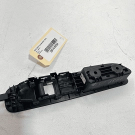 18-23 GMC TERRAIN FRONT RIGHT PASSENGER DOOR WINDOW SWITCH BEZEL TRIM PLATE