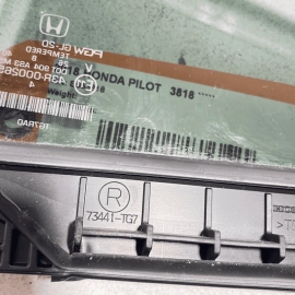 2016 - 2021 HONDA PILOT REAR RIGHT PASSENGER SIDE DOOR WINDOW CORNER GLASS 